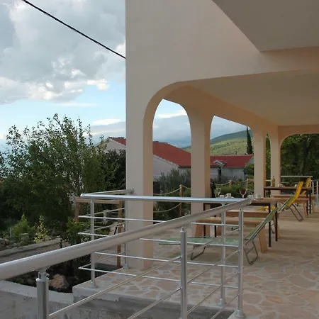 Olea Apartment *